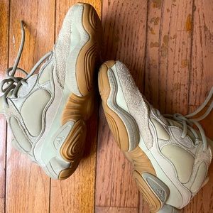 Yeezy 500